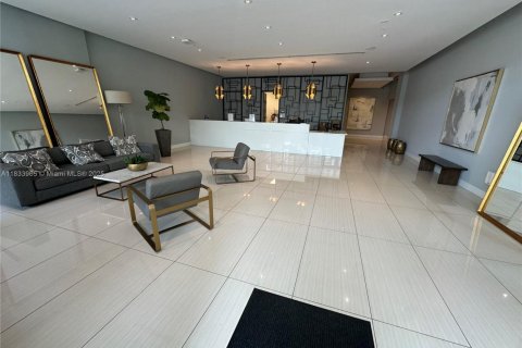 Condominio en venta en Miami, Florida, 2 dormitorios, 75.72 m2 № 1820161 - foto 3