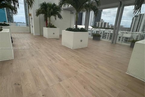 Condominio en venta en Miami, Florida, 2 dormitorios, 75.72 m2 № 1820161 - foto 7