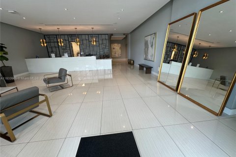 Condominio en venta en Miami, Florida, 2 dormitorios, 75.72 m2 № 1820161 - foto 2