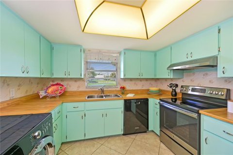 Condominio en venta en Bradenton, Florida, 2 dormitorios, 122.07 m2 № 2200370 - foto 10