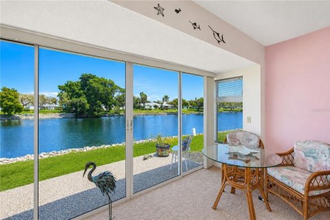 Condominio en venta en Bradenton, Florida, 2 dormitorios, 122.07 m2 № 2200370 - foto 20