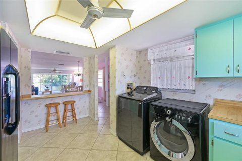 Condominio en venta en Bradenton, Florida, 2 dormitorios, 122.07 m2 № 2200370 - foto 12