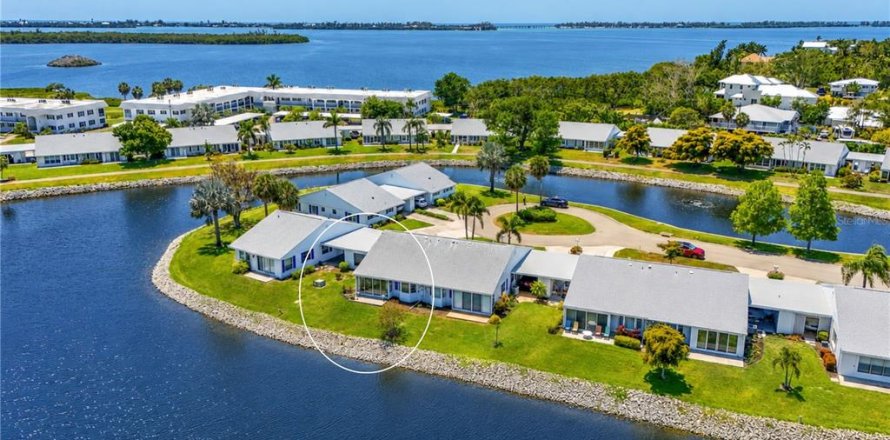 Condominio en Bradenton, Florida, 2 dormitorios № 2200370