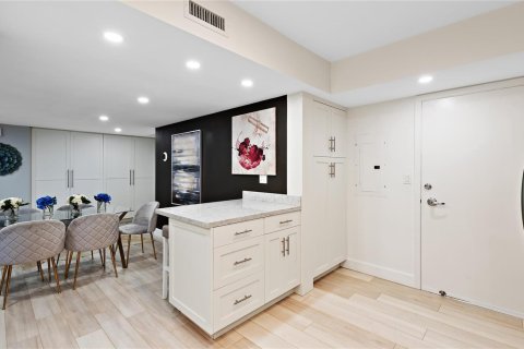 Copropriété à vendre à Fort Lauderdale, Floride: 2 chambres, 146.79 m2 № 2435499 - photo 6