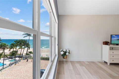 Copropriété à vendre à Fort Lauderdale, Floride: 2 chambres, 146.79 m2 № 2435499 - photo 13