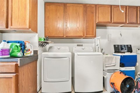 Villa ou maison à vendre à DeLand, Floride: 4 chambres, 141.21 m2 № 2406570 - photo 28