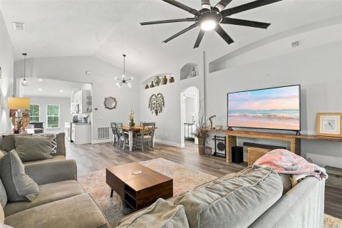 Villa ou maison à vendre à DeLand, Floride: 4 chambres, 141.21 m2 № 2406570 - photo 3