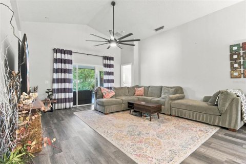 Villa ou maison à vendre à DeLand, Floride: 4 chambres, 141.21 m2 № 2406570 - photo 13