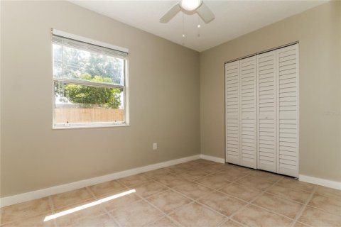 House in Seminole, Florida 4 bedrooms, 124.49 sq.m. № 1913961 - photo 10