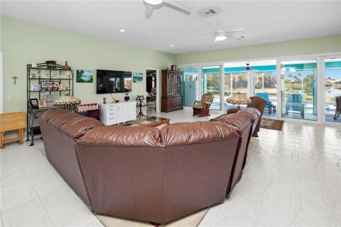 Casa en venta en Punta Gorda, Florida, 4 dormitorios, 242.29 m2 № 1560764 - foto 7