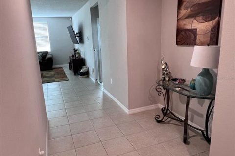 House in Haines City, Florida 4 bedrooms, 169.36 sq.m. № 2094965 - photo 9