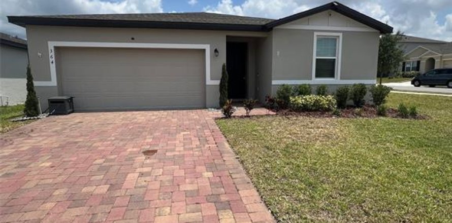 House in Haines City, Florida 4 bedrooms, 169.36 sq.m. № 2094965