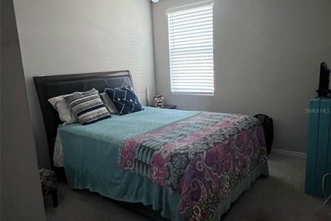 House in Haines City, Florida 4 bedrooms, 169.36 sq.m. № 2094965 - photo 12