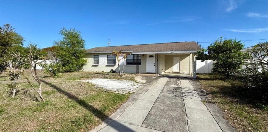 Villa ou maison à Tampa, Floride 3 chambres, 124.95 m2 № 2094341