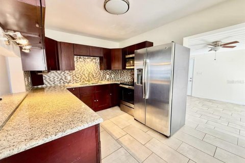 Villa ou maison à louer à Tampa, Floride: 3 chambres, 124.95 m2 № 2094341 - photo 7