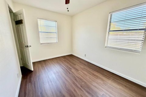 Villa ou maison à louer à Tampa, Floride: 3 chambres, 124.95 m2 № 2094341 - photo 17