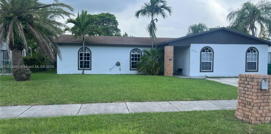 Villa ou maison à Miami, Floride 3 chambres, 228.73 m2 № 1940551