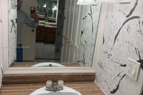 Copropriété à louer à Lauderhill, Floride: 1 chambre, 74.32 m2 № 2185018 - photo 12