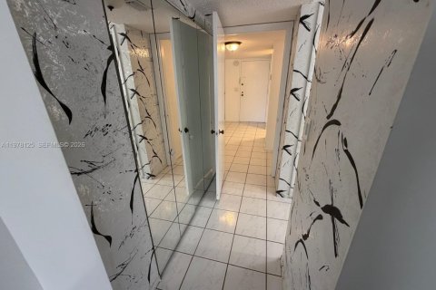 Copropriété à louer à Lauderhill, Floride: 1 chambre, 74.32 m2 № 2185018 - photo 15