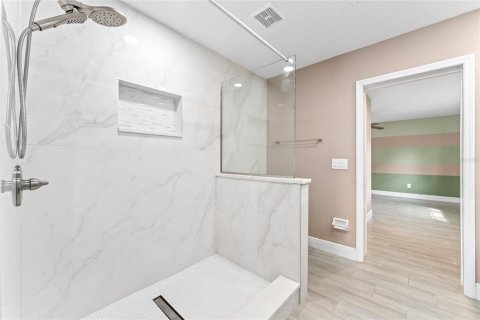 Купить виллу или дом в Кэсселберри, Флорида 3 комнаты, 149.85м2, № 1774981 - фото 15