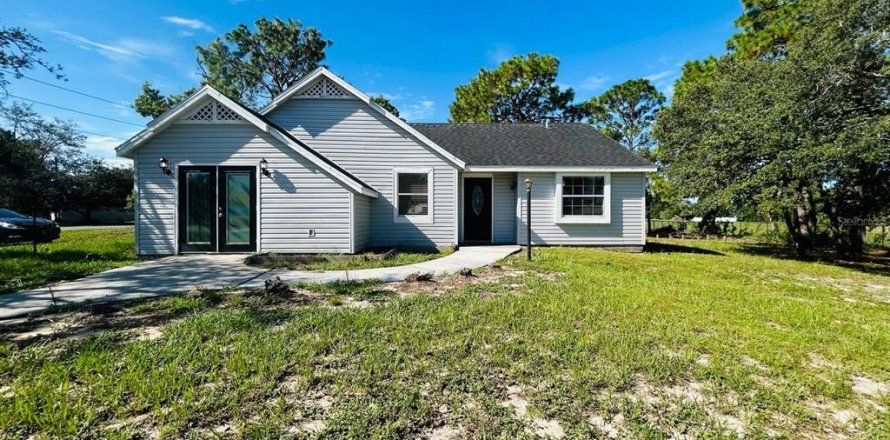 House in Spring Hill, Florida 4 bedrooms, 133.41 sq.m. № 1883425