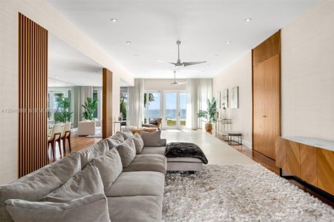 Villa ou maison à vendre à Golden Beach, Floride: 3 chambres, 390.38 m2 № 2242626 - photo 9