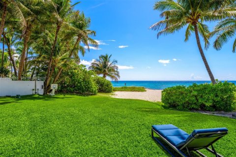 Villa ou maison à vendre à Golden Beach, Floride: 3 chambres, 390.38 m2 № 2242626 - photo 19