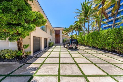 Villa ou maison à vendre à Golden Beach, Floride: 3 chambres, 390.38 m2 № 2242626 - photo 7