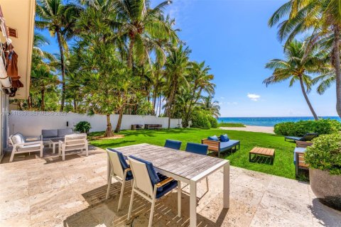 Villa ou maison à vendre à Golden Beach, Floride: 3 chambres, 390.38 m2 № 2242626 - photo 18