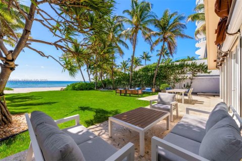Villa ou maison à vendre à Golden Beach, Floride: 3 chambres, 390.38 m2 № 2242626 - photo 17