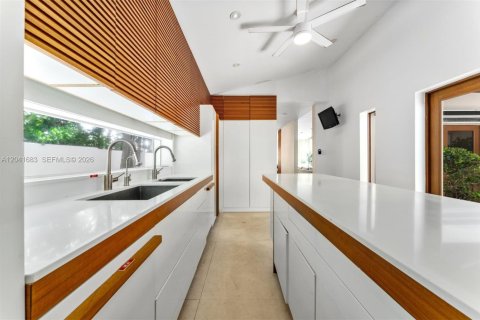 Villa ou maison à vendre à Golden Beach, Floride: 3 chambres, 390.38 m2 № 2242626 - photo 14