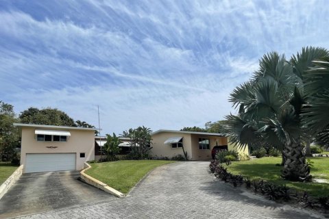 Casa en venta en Lantana, Florida, 4 dormitorios, 240.34 m2 № 1079463 - foto 1