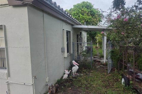 Снять в аренду виллу или дом в Норт-Майами-Бич, Флорида 3 спальни, 117.43м2, № 1929612 - фото 4