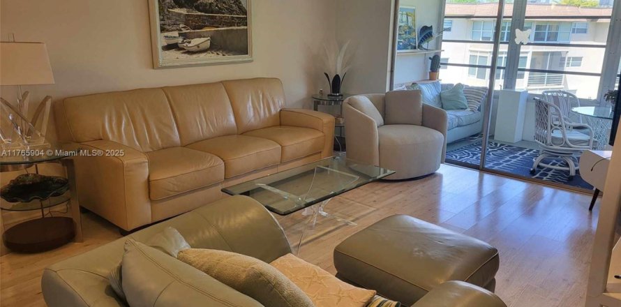 Condo à Lauderdale Lakes, Floride, 2 chambres № 1867269