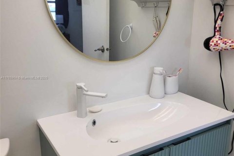 Copropriété à vendre à Lauderdale Lakes, Floride: 2 chambres, 87.7 m2 № 1867269 - photo 12