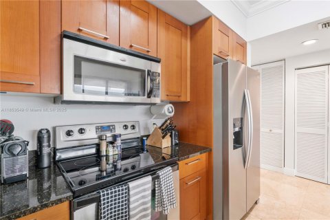 Condo in Coral Gables, Florida, 2 bedrooms  № 1872654 - photo 14