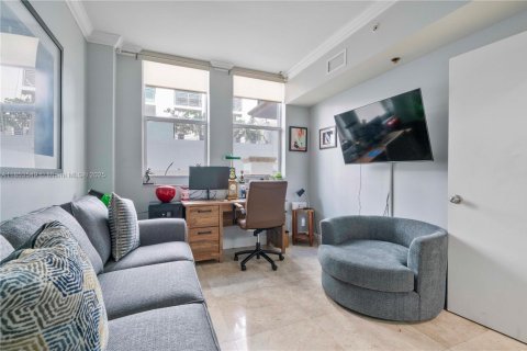 Condo in Coral Gables, Florida, 2 bedrooms  № 1872654 - photo 11