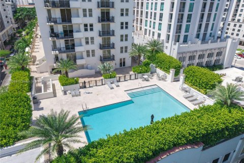Condo in Coral Gables, Florida, 2 bedrooms  № 1872654 - photo 1