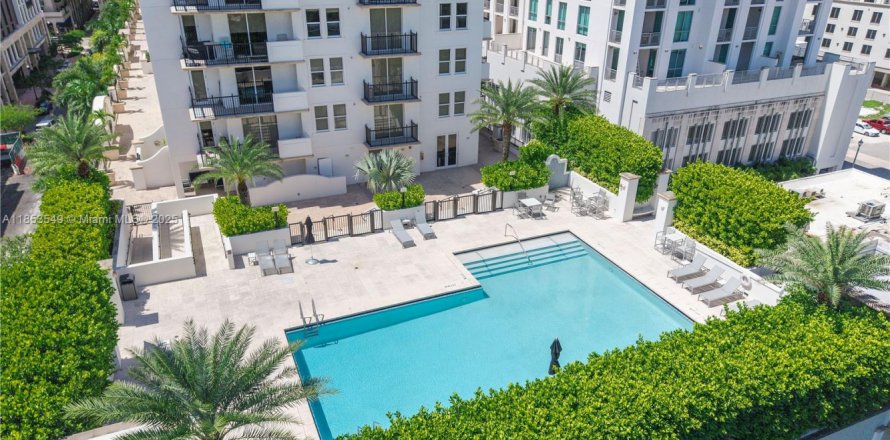 Condo in Coral Gables, Florida, 2 bedrooms  № 1872654