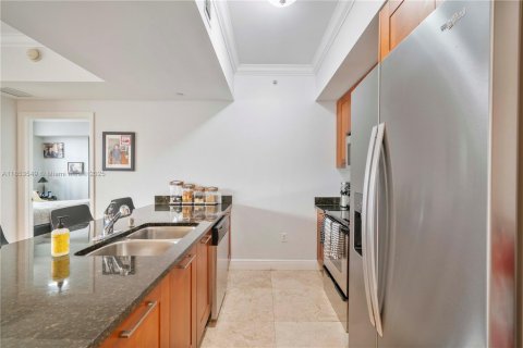 Condo in Coral Gables, Florida, 2 bedrooms  № 1872654 - photo 15