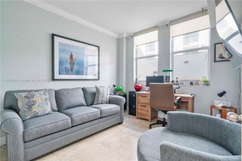 Condo in Coral Gables, Florida, 2 bedrooms  № 1872654 - photo 12