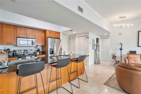 Condo in Coral Gables, Florida, 2 bedrooms  № 1872654 - photo 13