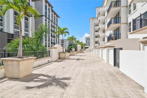 Condo in Coral Gables, Florida, 2 bedrooms  № 1872654 - photo 28