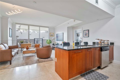 Condo in Coral Gables, Florida, 2 bedrooms  № 1872654 - photo 4
