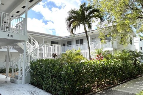 Copropriété à louer à Hollywood, Floride: 1 chambre, 65.03 m2 № 2078458 - photo 10