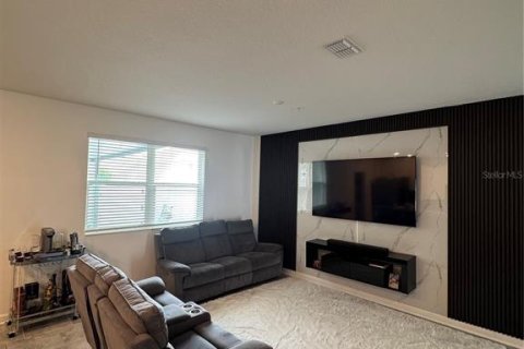 Townhouse in Orlando, Florida 4 bedrooms, 185.06 sq.m. № 2205037 - photo 2