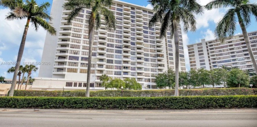 Condo à Hallandale Beach, Floride, 2 chambres № 2036032