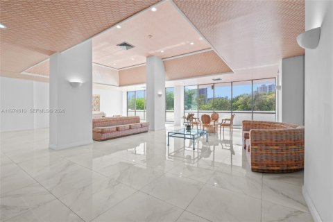 Copropriété à vendre à Hallandale Beach, Floride: 2 chambres, 96.62 m2 № 2036032 - photo 29
