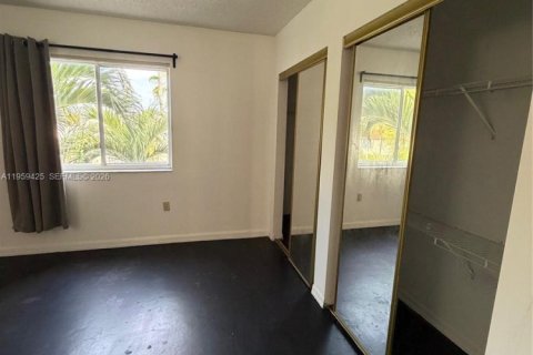 Condominio en alquiler en Miami, Florida, 2 dormitorios, 107.77 m2 № 2023580 - foto 14