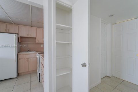 Condominio en venta en Miami Beach, Florida, 1 dormitorio, 52.95 m2 № 1811696 - foto 6